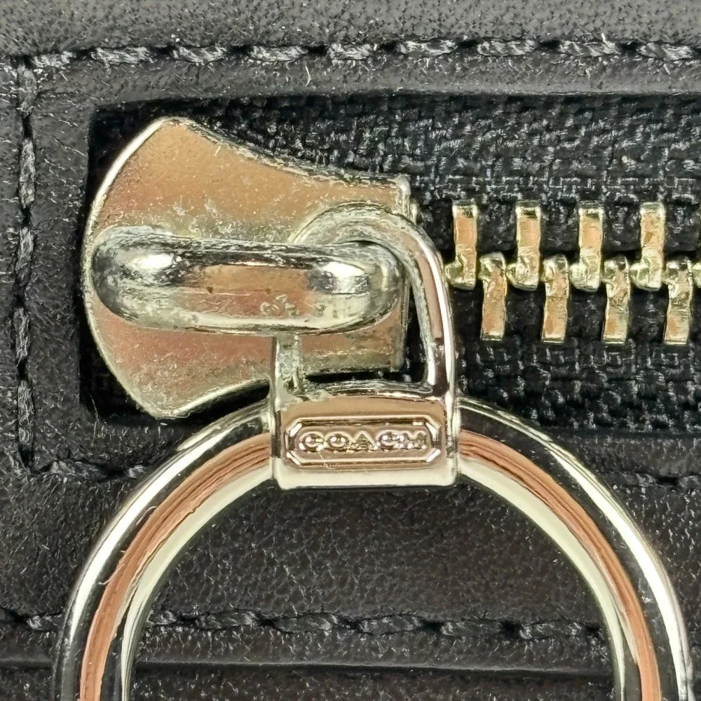 Coach Leather Wristlet Clutch Womens‎ Black Turnlock Silver Hardware Vintage
